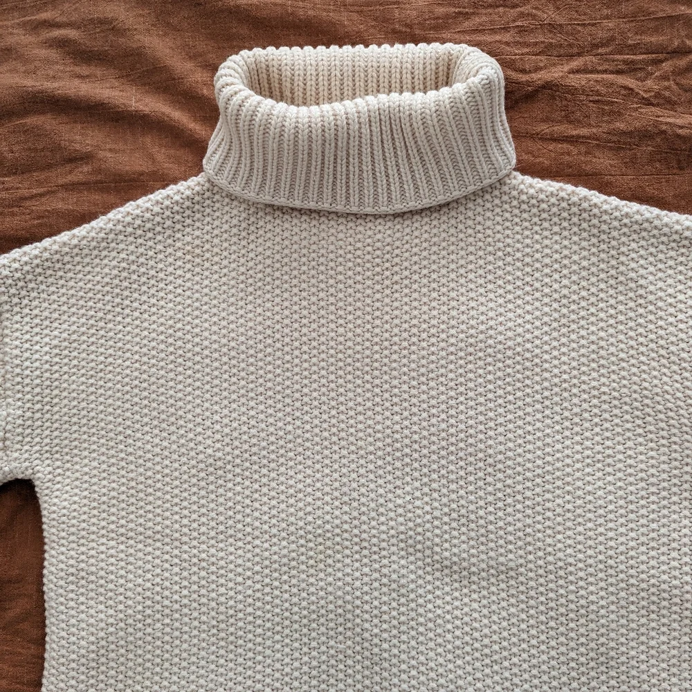 Cream sweater - Picture 4 of 10